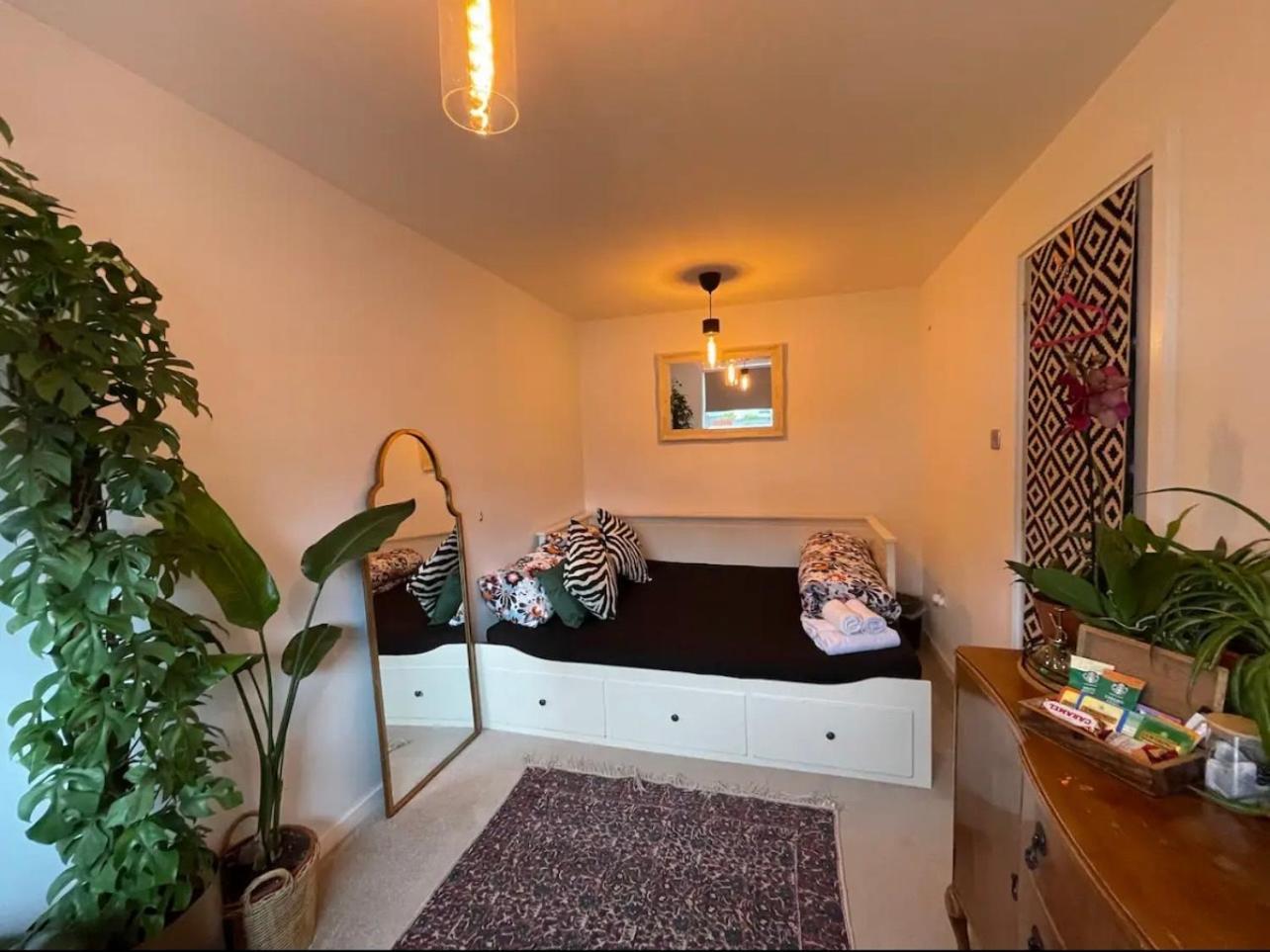 Private Room With Separate Shower And Free Parking Единбург Екстериор снимка
